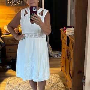 White Lace-Accent Sleeveless Dress Size XL